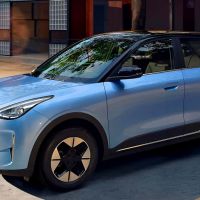Geely EX2 estreia no Brasil em novembro