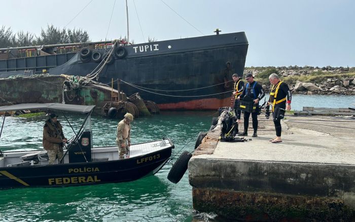 Compartimento chamado caixa de mar escondia a droga (Foto: PF/Divulgação)