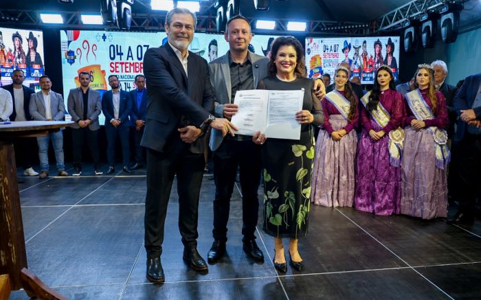 Molhe norte ganha 165m e o Sul terá 315m de extensão (Foto: Richard Casas/GVG)