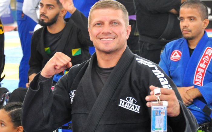 Ezequiel chegou à final na categoria K4 e no absoluto (Foto: Divulgação)