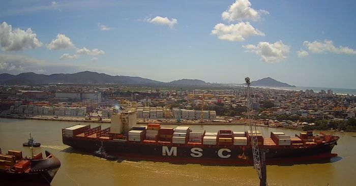 Reabertura permitiu saída e entrada de navios na Portonave (Foto: Reprodução)