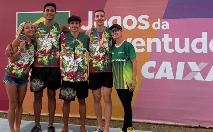 Atletas e técnica Janaína Moser integraram a delegação catarinense (Foto: Divulgação)