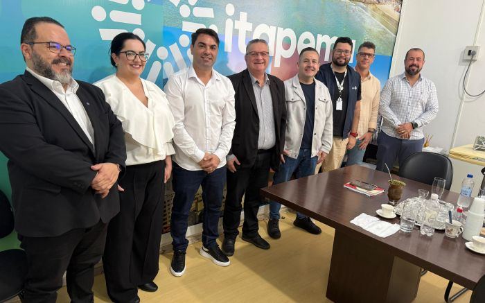 Representantes da universidade participaram de reunião no gabinete do prefeito (Foto: Divulgação)