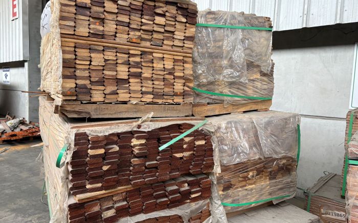 Cinco carretas da madeira nobre estavam apreendidas desde 2021 (Foto: Jader Liberal/Secom)