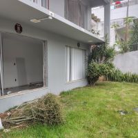 Construtora inicia demolição de casas abandonadas nesta quinta-feira