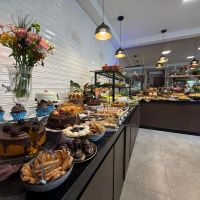 Pão Nosso, a panificadora que conquistou Itajaí com o café colonial que é um verdadeiro banquete