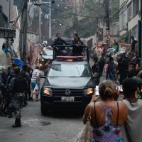 Jorginho oferece apoio ao RJ; SC monitora fuga de criminosos