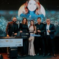 Três corretores ganham carros elétricos da FG Empreendimentos