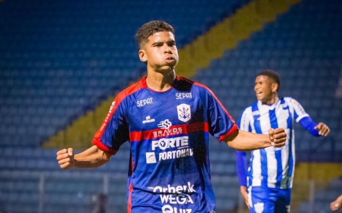 Equipe segue comandada por Rogélio Santos após goleada contra o Avaí (Foto: Vica Bueno)