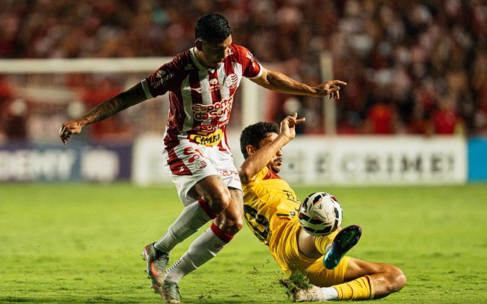 Empate dava ao acesso ao Brusque, mas pênalti decretou a derrota do Marreco (Foto: Gmaiaphotos)