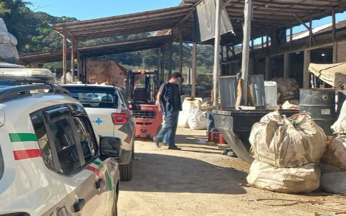 Foragido é preso e PM apreende drogas e fios de cobre durante operação regional (Foto: Divulgação/PMSC)