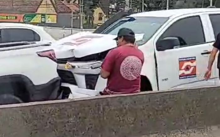 Carro da Defesa Civil de SC foi um dos envolvidos (Reprodução/Redes sociais)