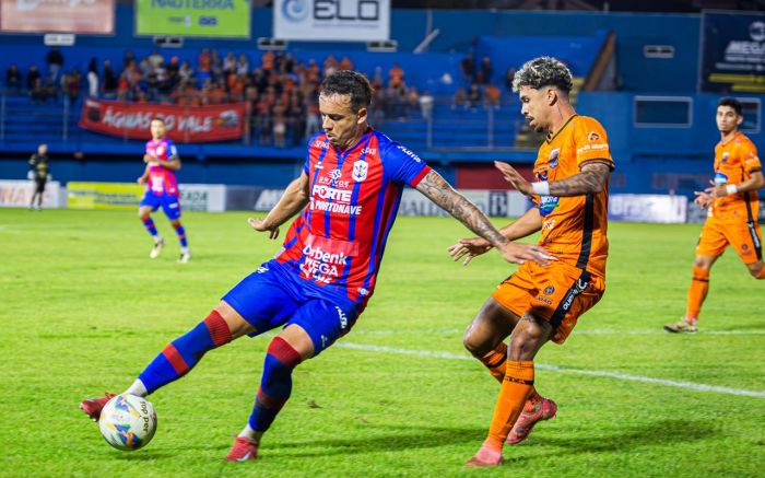 Marcílio venceu o duelo de ida por 3 a 2 em Itajaí (Vica Bueno)