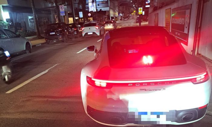 Flagra foi na noite de domingo (Foto: Divulgação/GMBC)