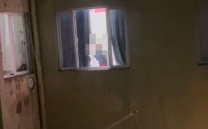 Vídeo mostra criança gritando de dor (Foto: Reprodução)