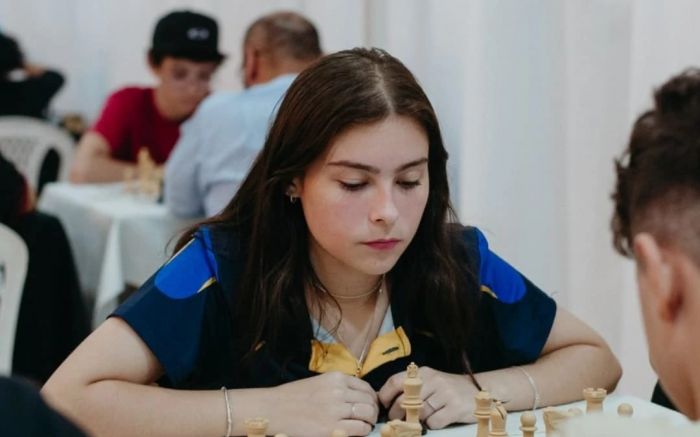 Laura é campeã pan-americana de xadrez amador na categoria sub-17 (Foto: Divulgação)
