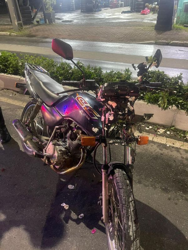 Motociclista resistiu  à abordagem (foto: Divulgação/PMBC)