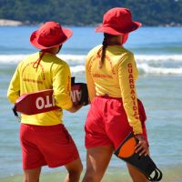 Quase 200 postos de guarda-vidas já estão ativos na orla catarinense