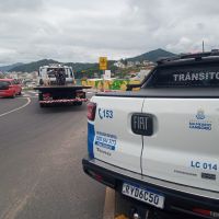 Motociclista engraçadinho empinou e teve moto apreendida em BC