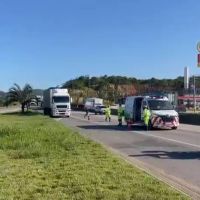 Pedestre morre atropelado por caminhão na BR 101