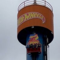 Irmãos de Itajaí ficam presos a 100 metros do chão no Beto Carrero