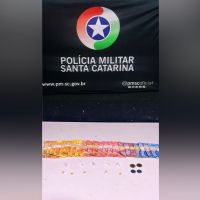 Dupla é presa após tentar despistar PM em beco de Itajaí