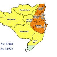 Frente fria avança e coloca Itajaí em alerta laranja para temporais