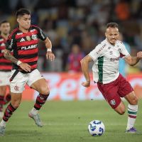 Flamengo defende a liderança em clássico contra o Fluminense