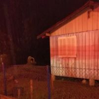 Homem tenta incendiar casa da ex e acaba com 70% do corpo queimado