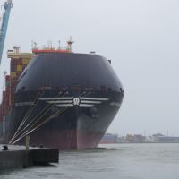 Canal de acesso aos portos é reaberto