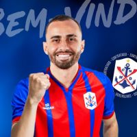 Marcílio tem dois reforços para o meio de campo