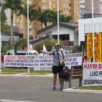 Passageiros de cruzeiro são “recepcionados” neste domingo com protesto de portuários