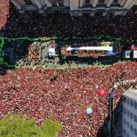 Time volta ao Rio com festa e já se prepara para jogo decisivo contra o Ceará