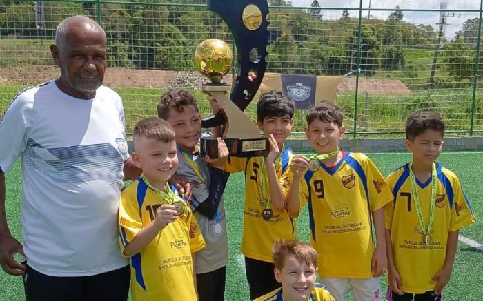 Legenda: Trabalho de formação esportiva da ACDA é referência em Piçarras (Arquivo