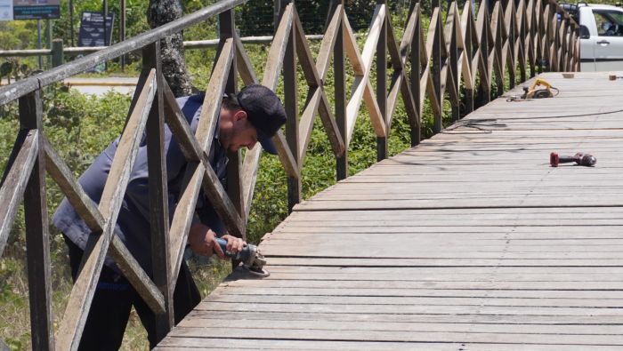 Trabalho em novembro quer deixar tudo pronto pro verão (Foto: João Batista)
