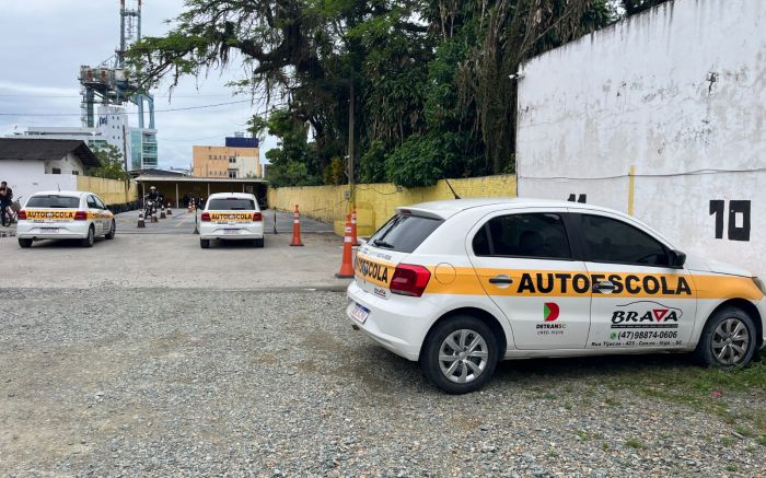 Novas regras para tirar a carteira de motorista foram propostas pelo governo federal e seguem para avaliação da Senatran (Foto: Camila Diel)