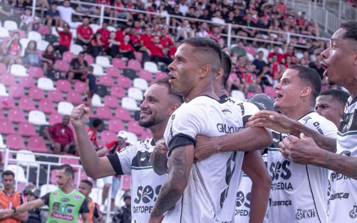 Marlyson (duas vezes), Felipe Augusto e Natan Alves marcaram os gols do Figueira (Foto: Patrick Floriani/Figueirense)