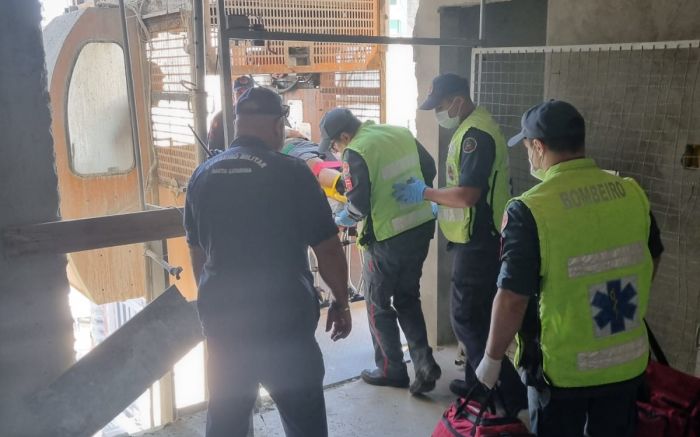 Vítima fraturou o braço esquerdo (Foto: Divulgação/CBMSC)