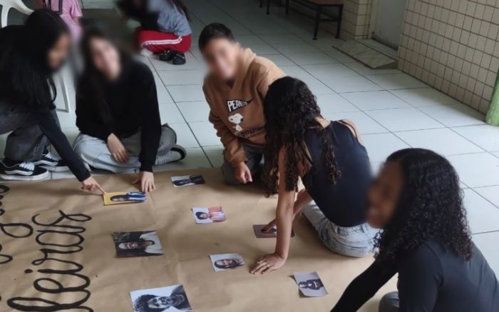 Legenda: Jessé intitulou vídeo como “Polícia é racista, diz escola estadual de Itajaí” (Fotos e Vídeos: Divulgação / Internet)