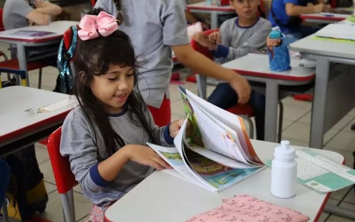 Lista das escolas está disponível no site do município (Foto: Divulgação/PMBC)
