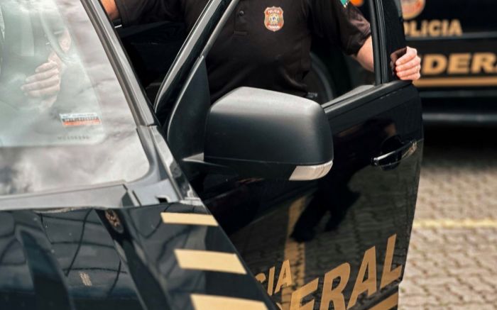 Três ordens de busca e apreensão foram cumpridas em Camboriú (Foto: Divulgação/PF)