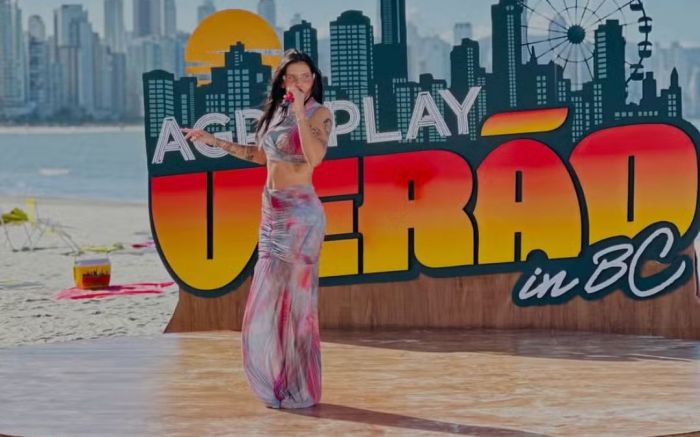 Gravação fechou parte da praia e atraiu curiosos na Barra Sul (Foto: Divulgação)