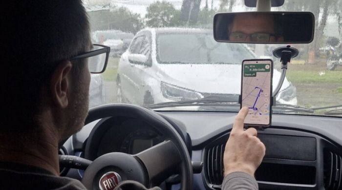 Veículos terão selo no para-brisa pra autorização de rodar na cidade (Foto: Marcos Porto)