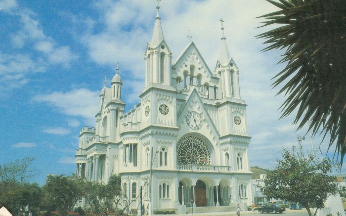 A exposição relembra a força da comunidade na construção da Matriz (Foto: Divulgação)