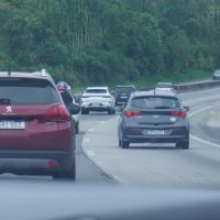 Rodovia Jorge Lacerda está congestionada nesta manhã