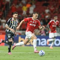 Internacional e Santos jogam contra o rebaixamento na última rodada do Brasileirão