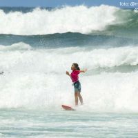 Itajaiense de oito anos é campeão catarinense de surfe