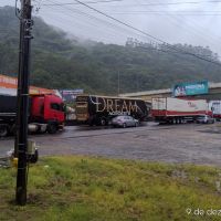 BR 101 de Penha a Itajaí está travada com congestionamento