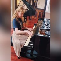 Artista ucraniana se apresenta em Balneário Camboriú