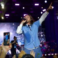 Shows e teste de fogos marcam aniversário da roda-gigante